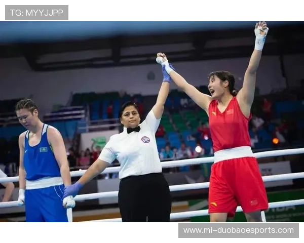 从绿茵场到拳击台 足球明星跨界挑战拳击运动的故事