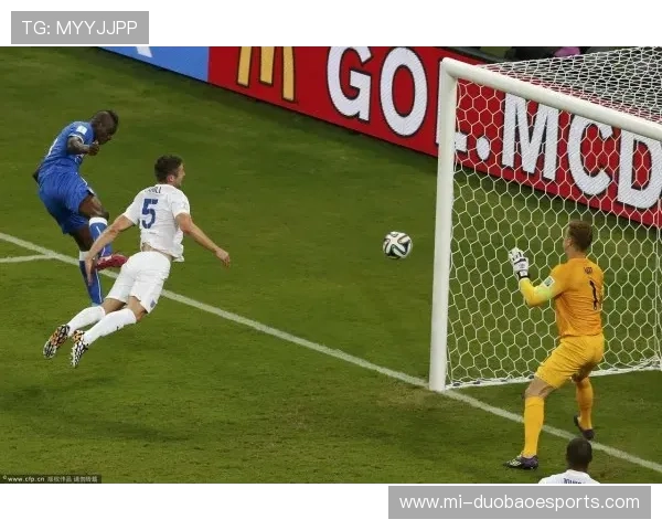 十八岁时最帅的足球球星盘点：青春与才华并存的璀璨时刻