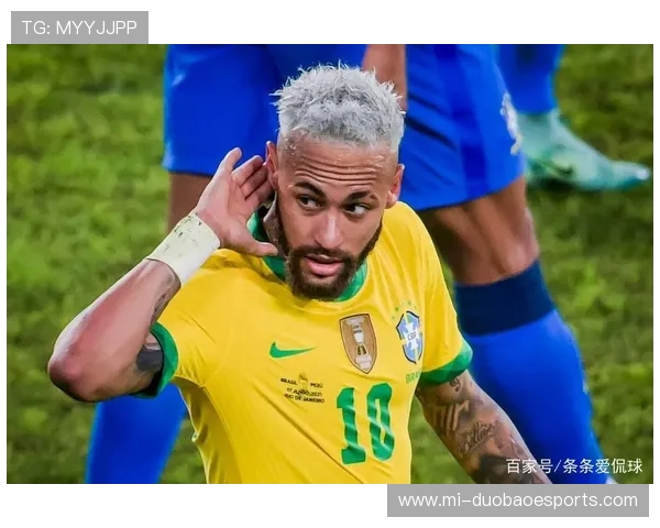 昔日锋线巨星变身胖墩足球球员体重暴增引关注健康问题备受质疑