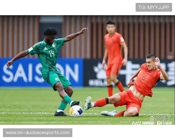 足球解说员猜球星挑战赛 趣味比拼谁能识破球员真面目